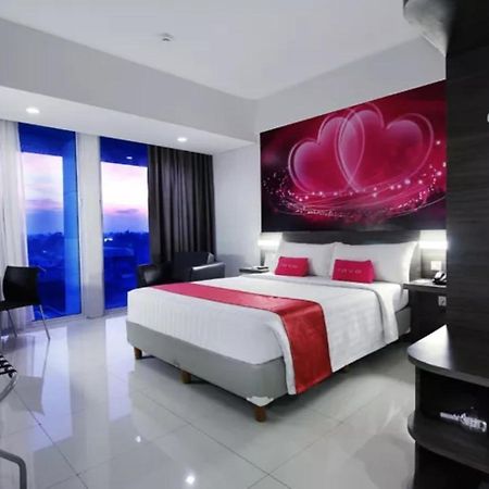 Favehotel Pekanbaru Exterior photo