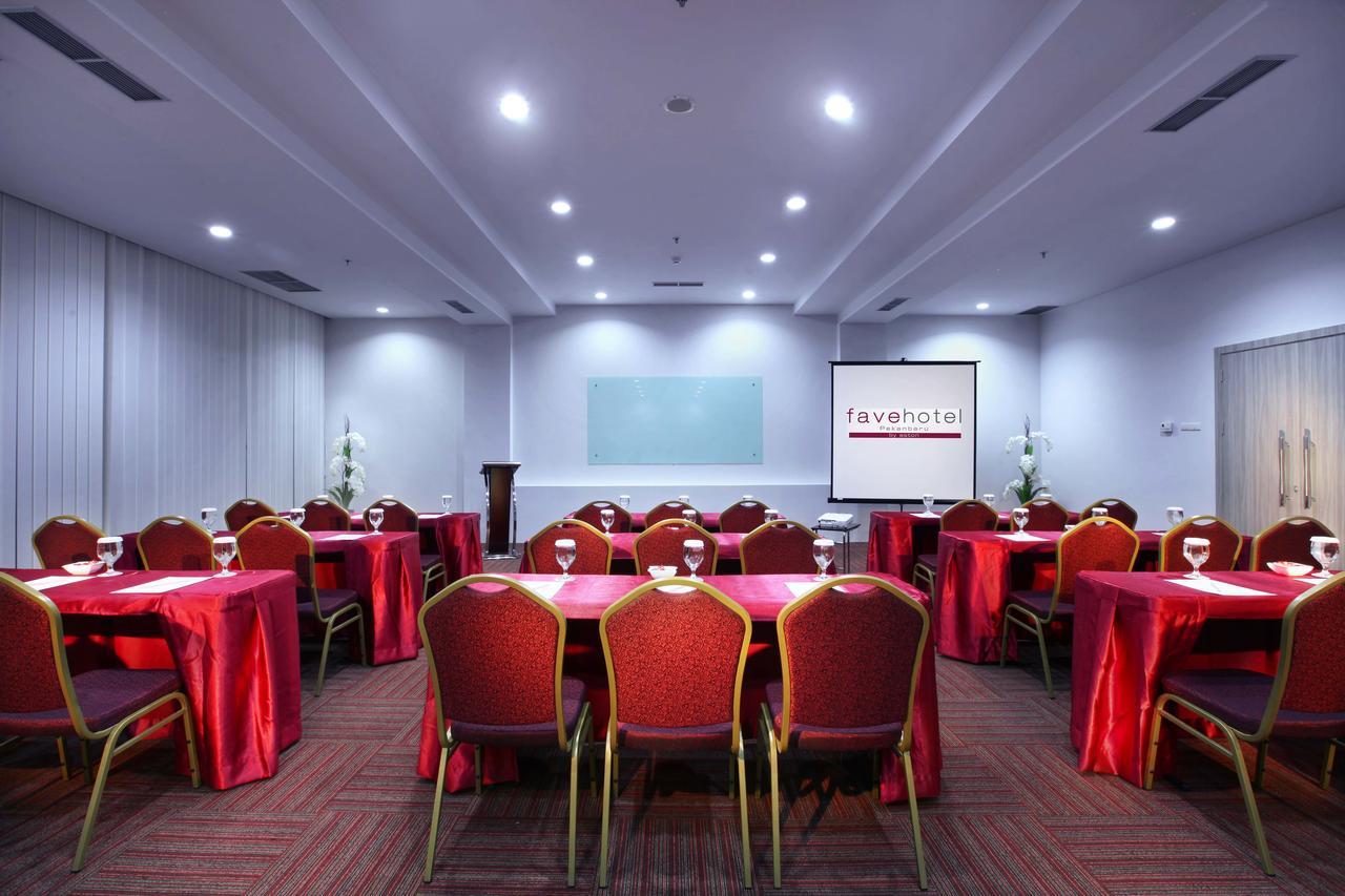 Favehotel Pekanbaru Exterior photo