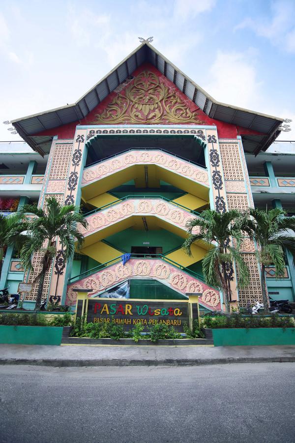 Favehotel Pekanbaru Exterior photo